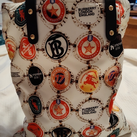 Authentic Burberry bottle cap nylon tote rare - Picture 2 of 15